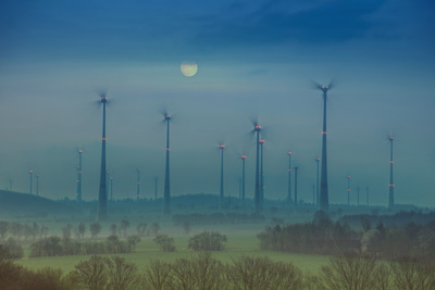 Neuer Report: Landkreise und Städte [in den USA] bekämpfen industrielle Wind- und Solar-Projekte